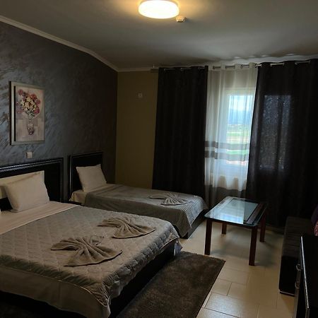 Hotel Yal Restaurant Tetovo Exteriör bild