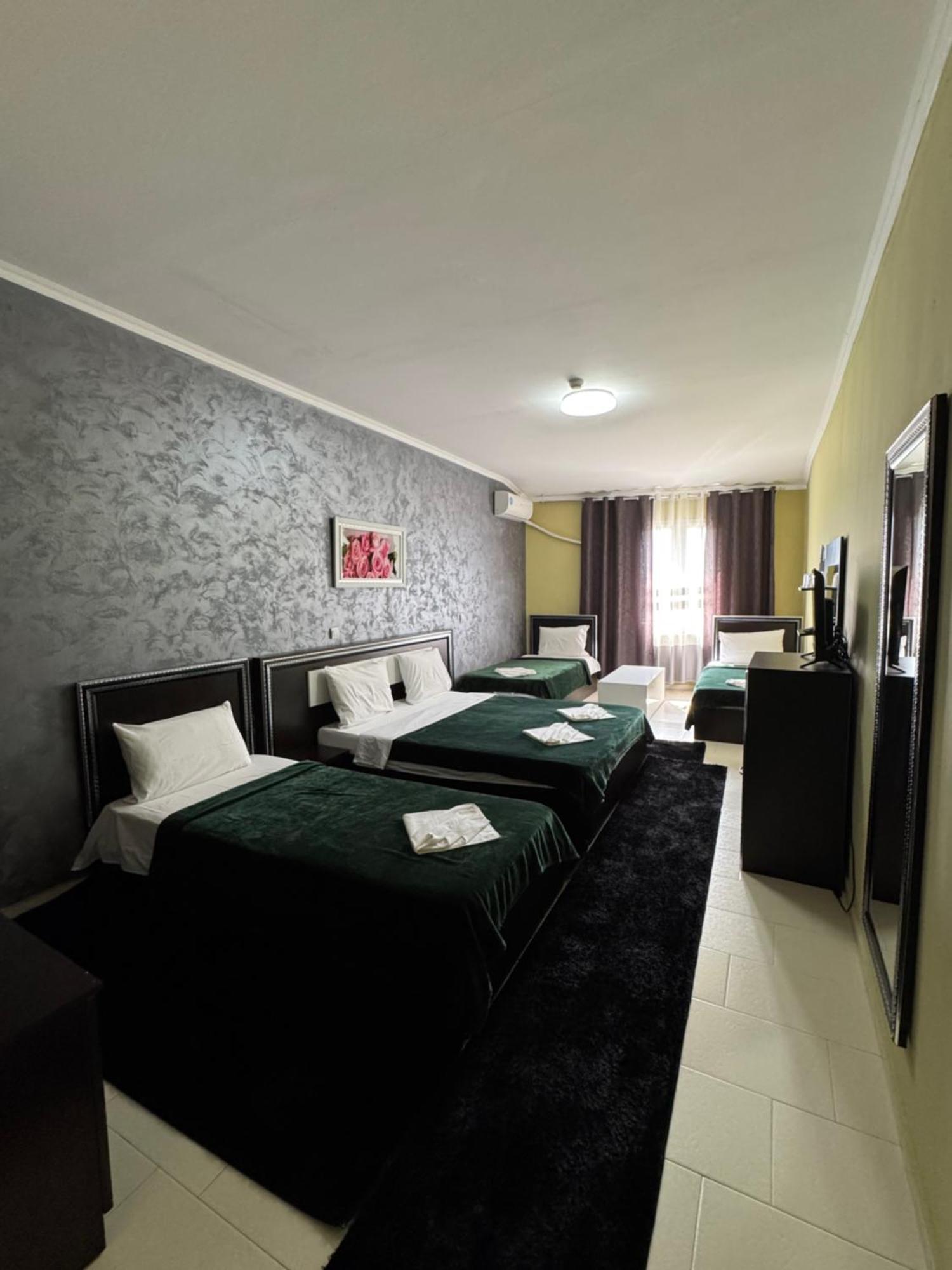 Hotel Yal Restaurant Tetovo Exteriör bild