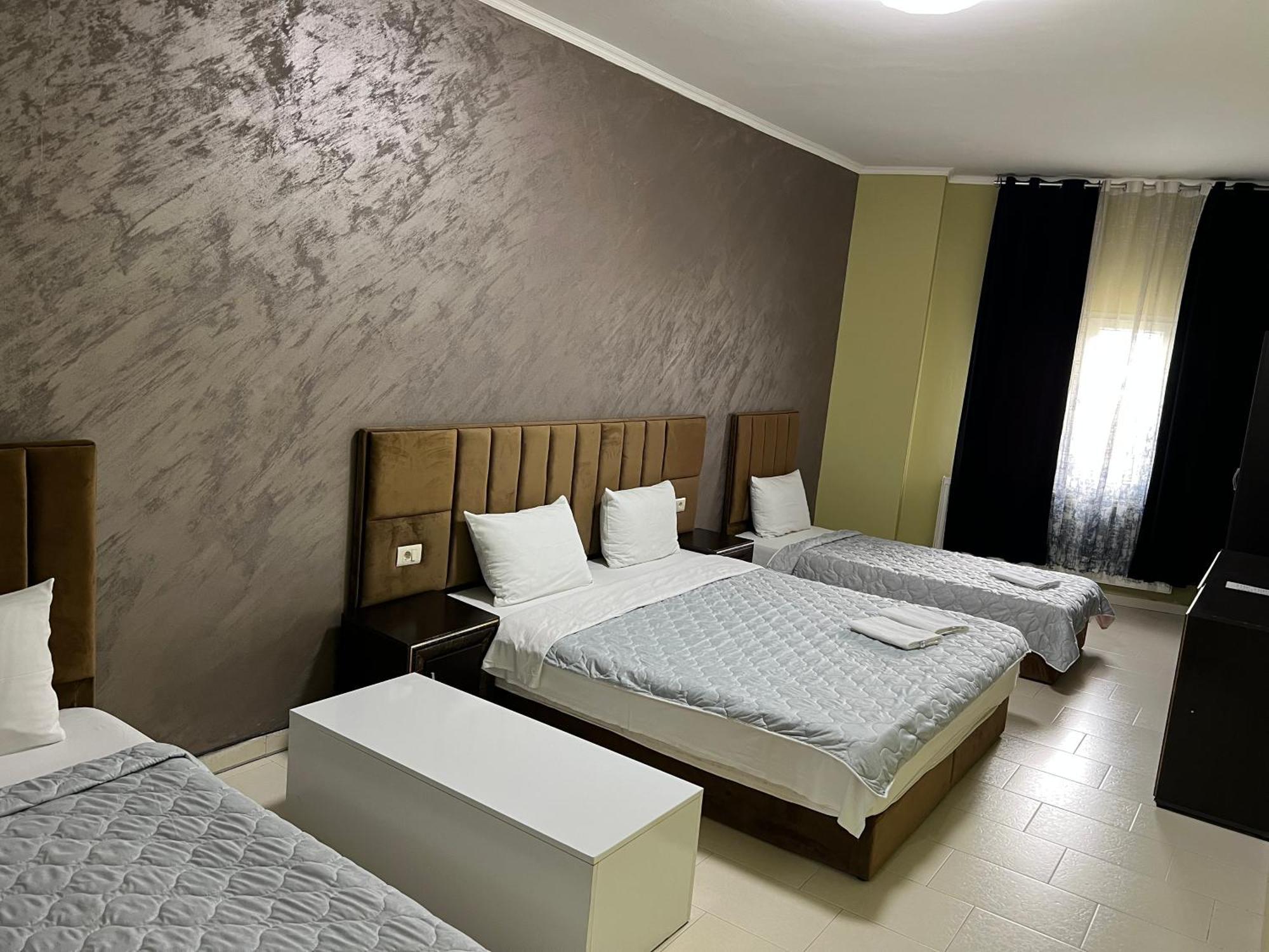 Hotel Yal Restaurant Tetovo Exteriör bild