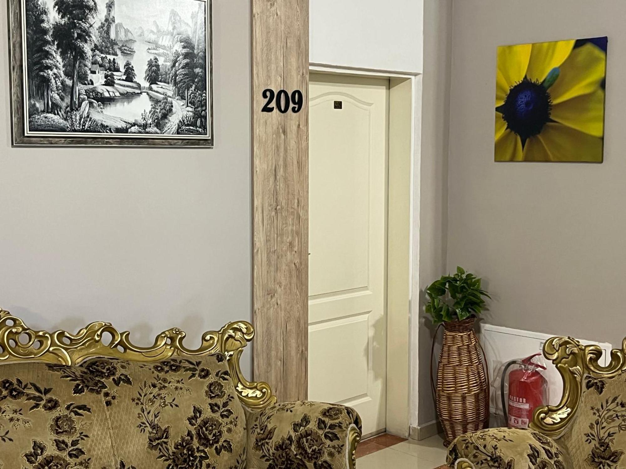 Hotel Yal Restaurant Tetovo Exteriör bild